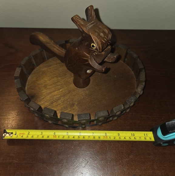 Vintage Wooden Squirel Nutcracker Nut Holder Himark - Picture 6 of 7